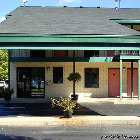 Relax Inn - Charlotte