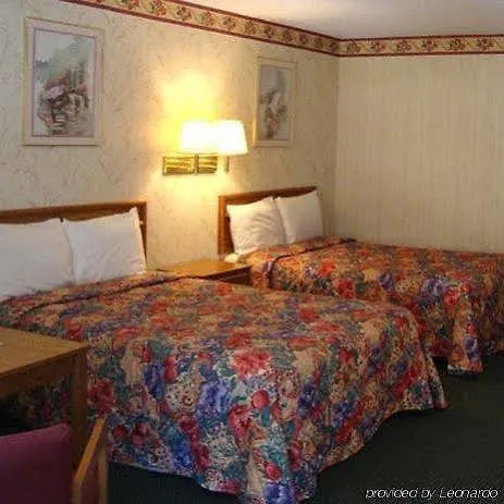 Relax Inn - Charlotte Motel